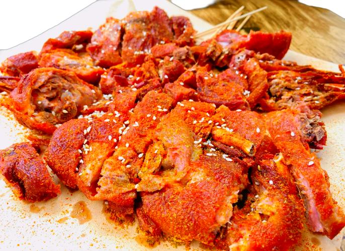 先鹵后炸的四川香酥鴨做法解析，為什么這道小吃能成為夜市爆款