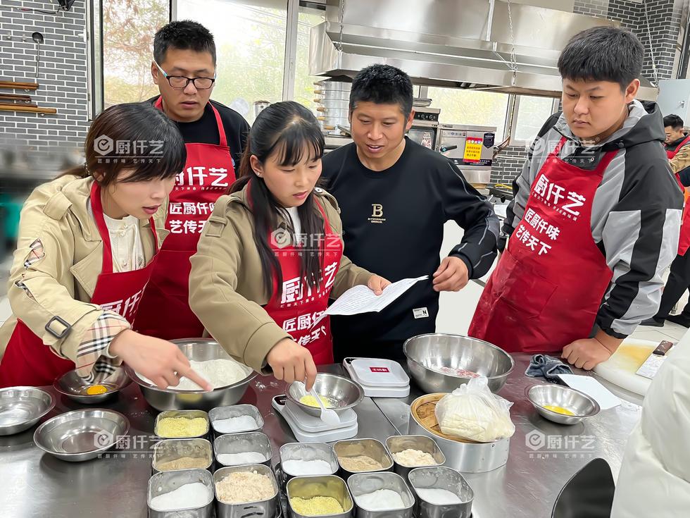 早餐包子怎么做才松軟？想做早餐包子生意的人，這幾個(gè)關(guān)鍵細(xì)節(jié)一定要掌握