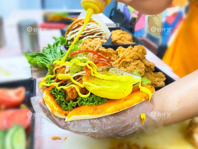 炸雞饃的成本多少才算正常？賣10元到底能不能做，這筆賬很多人一開始就算錯(cuò)了