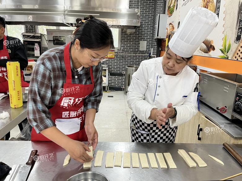 學(xué)早餐早點(diǎn)培訓(xùn)一般需要多久？幾天能學(xué)會？